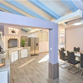 4 Bedroom Villa with pool and terrace near Dubrovnik, Sleeps 8